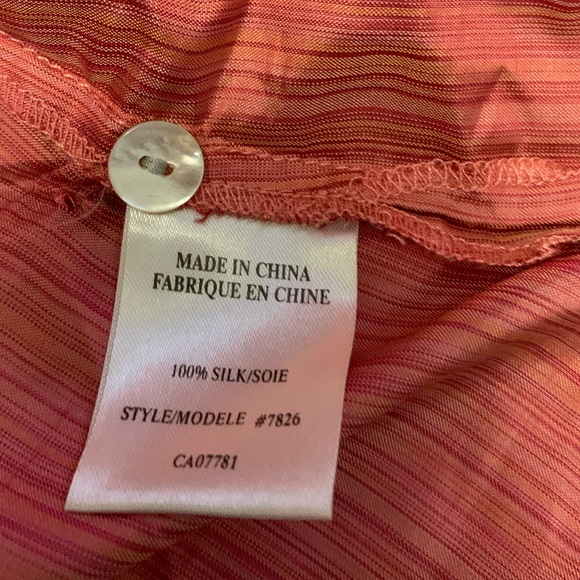 (5 for $15) NWOT Laura 100% Silk Salmon Buttoned Down Short with 3/4 Sleeve - Picture 4 of 4